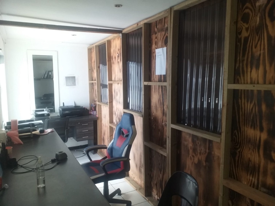 4 Bedroom Property for Sale in Wavecrest Western Cape